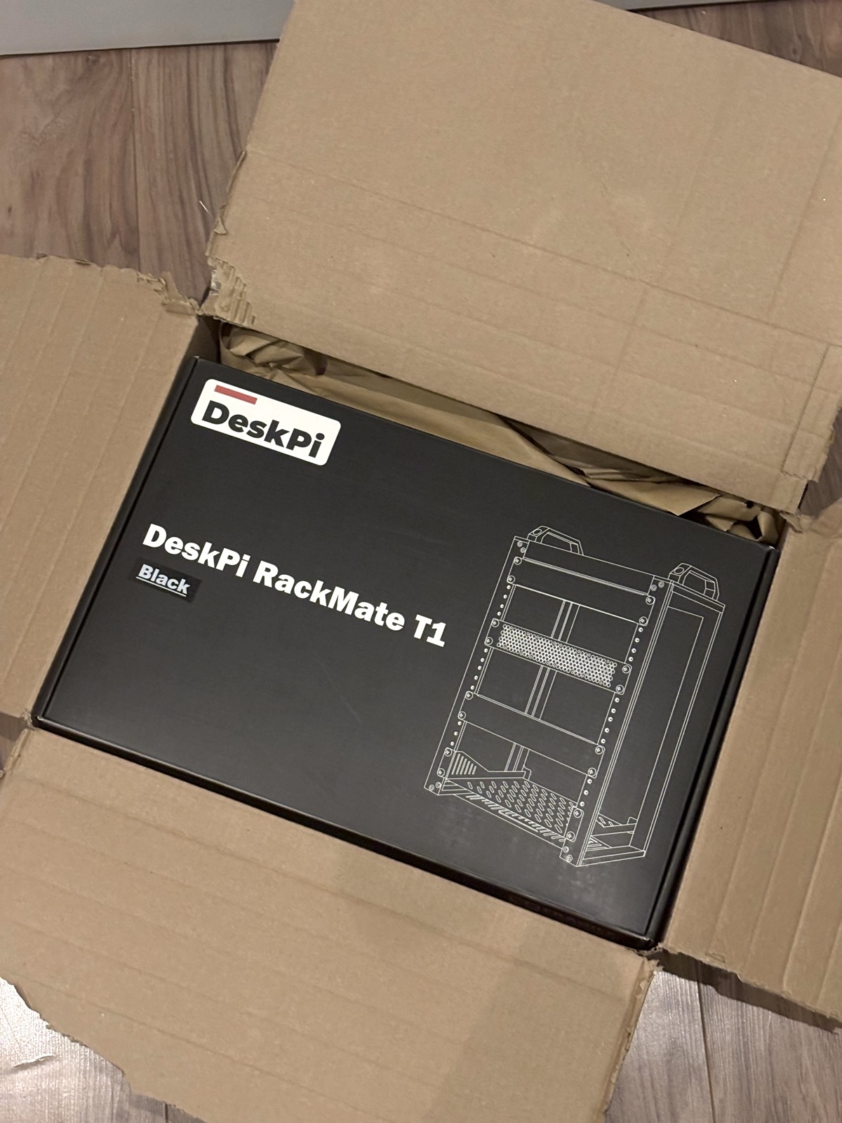Boxed GeekPi RackMate T1